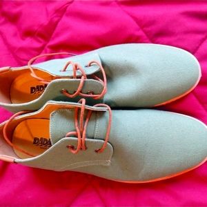 Men's casual shoes